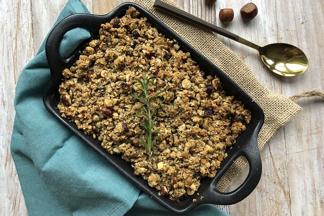 Crumble de coliflor y chirivía con avellanas