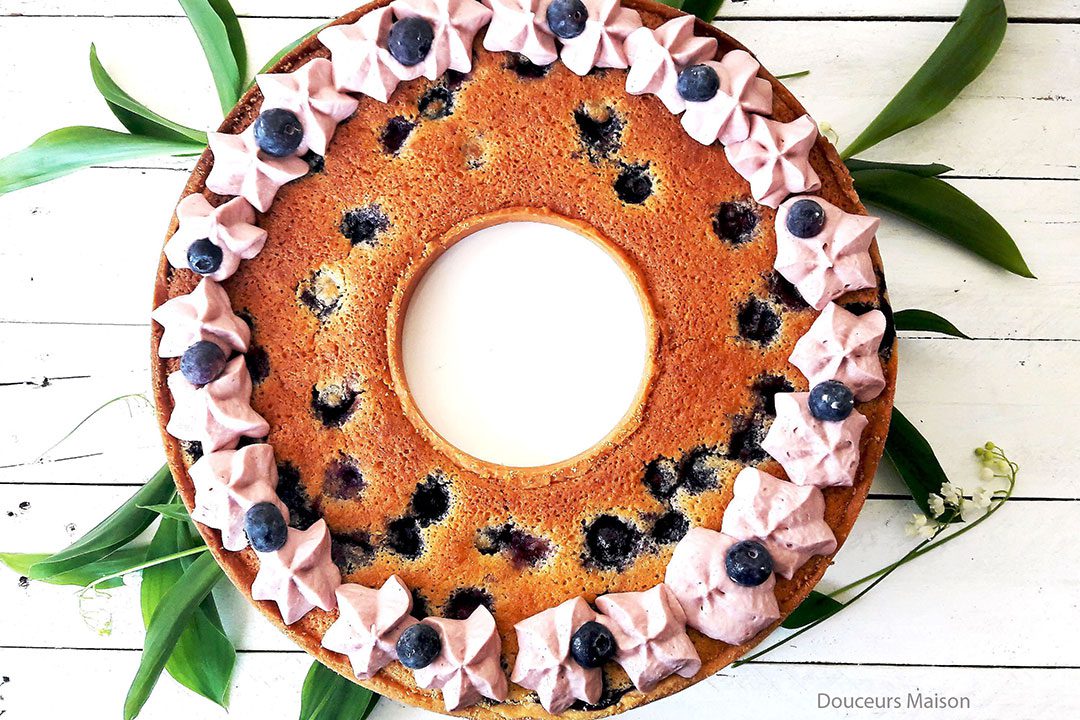 Tarta corona afrutada: arándanos y frambuesas