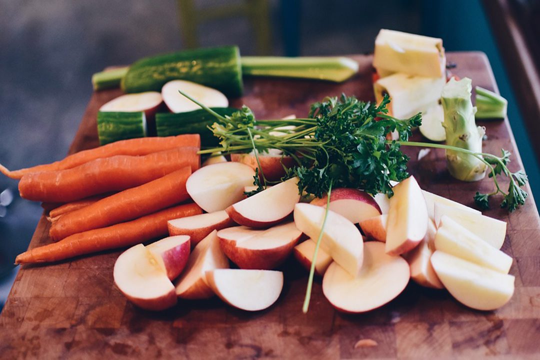 Cortes de frutas y verduras para dominar en la cocina