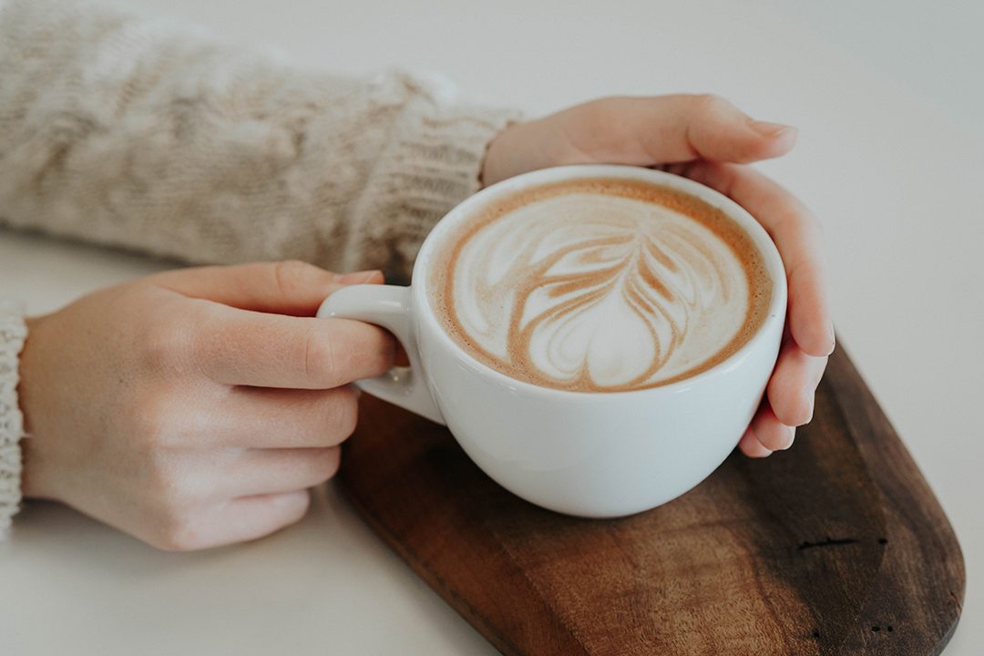 Latte de café con caramelo